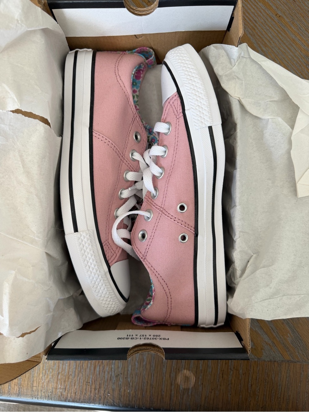 Converse Chuck Taylor All Star Madison Mini Flowers Pink Sneakers Women’s 8